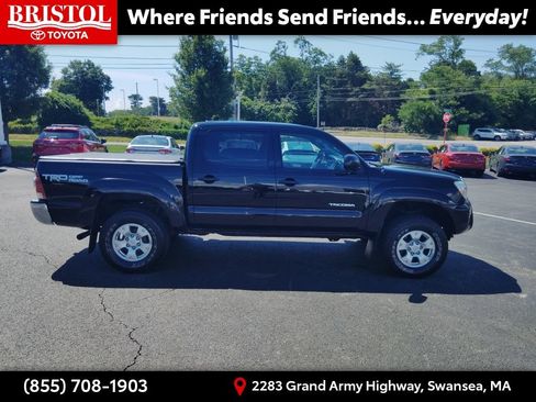 Used 2015 Toyota Tacoma 4x4 Double Cab w/ TRD Off-Road Package image 8