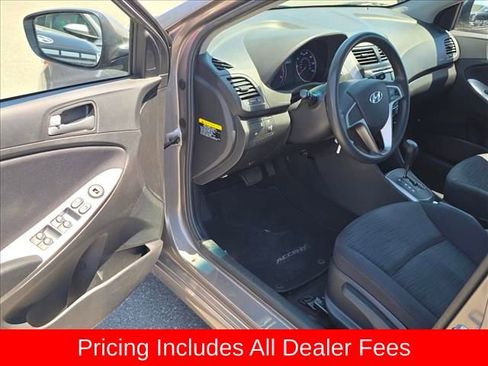 Used 2017 Hyundai Accent SE FWD image 9