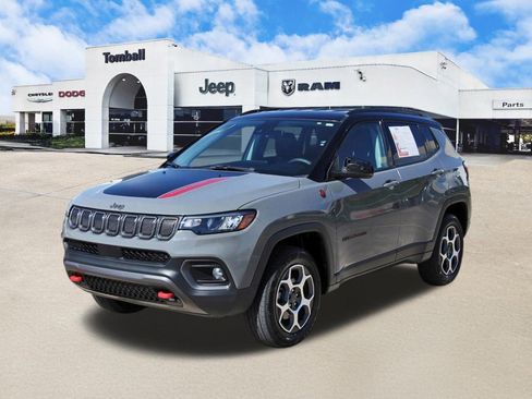 Used 2022 Jeep Compass Trailhawk image 3