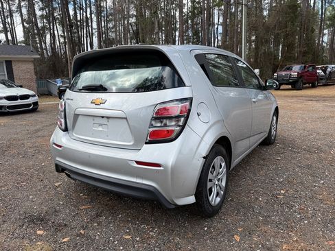 Used 2020 Chevrolet Sonic LT image 8