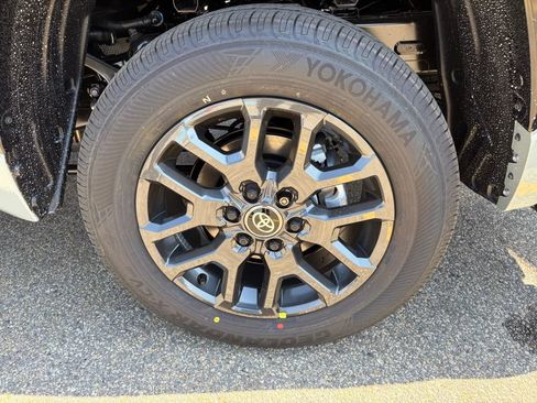 New 2026 Toyota Tundra Platinum AWD/4WD image 39
