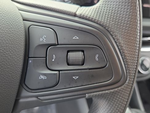 Certified 2025 Buick Envista Preferred FWD image 25