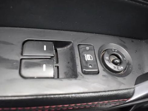 Used 2012 Kia Forte Koup SX w/ Leather Pkg FWD image 18