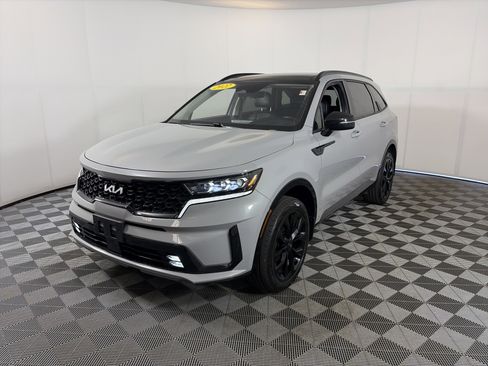 Certified 2022 Kia Sorento SX AWD/4WD image 3