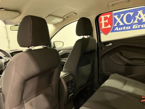 Used 2016 Ford Escape SE w/ Equipment Group 201A AWD/4WD image 36