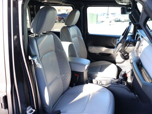 Used 2021 Jeep Wrangler Unlimited Sahara image 27