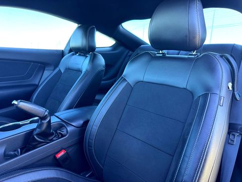 Used 2018 Ford Mustang Shelby GT350 w/ Convenience Package image 21