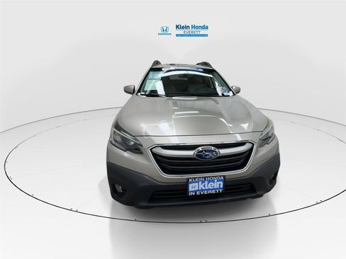 Used 2020 Subaru Outback Premium AWD/4WD image 5