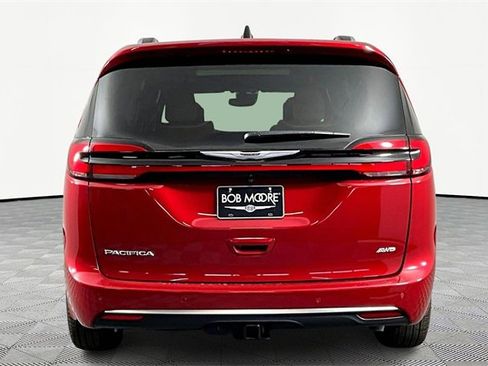 New 2026 Chrysler Pacifica Pinnacle w/ Trailer Tow Group image 5