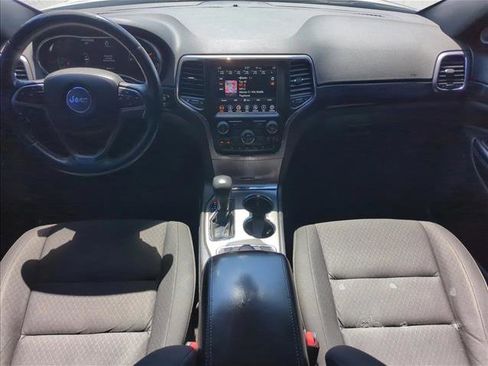 Used 2018 Jeep Grand Cherokee Laredo AWD/4WD image 18