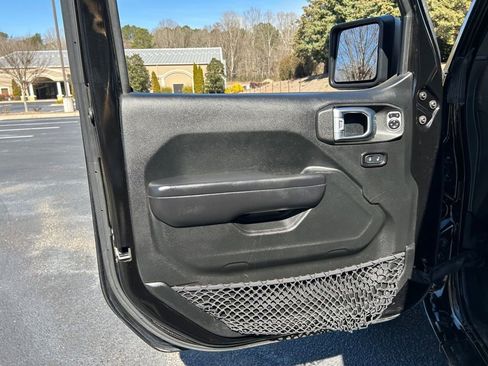 Used 2018 Jeep Wrangler Unlimited Sport S image 58