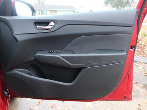 Used 2018 Hyundai Accent SE FWD image 34