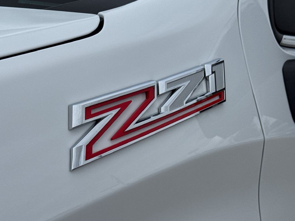 Certified 2023 Chevrolet Silverado 1500 LTZ AWD/4WD image 10