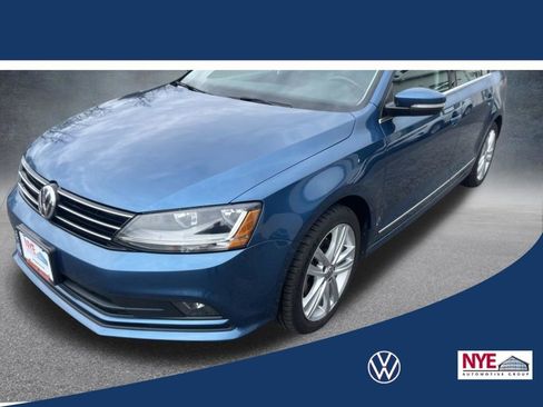 Used 2017 Volkswagen Jetta SEL FWD image 1