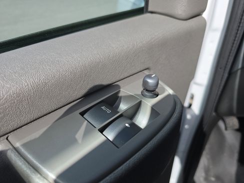 Used 2023 Chevrolet Express 3500 LS image 20