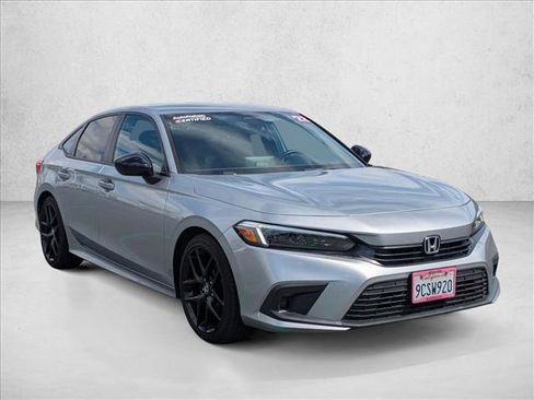 Used 2022 Honda Civic Sport image 3