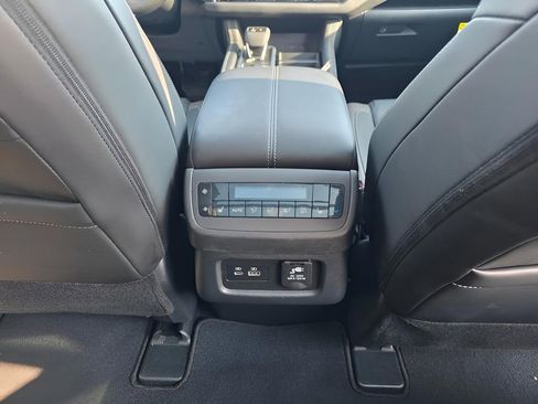 Used 2024 Nissan Pathfinder Platinum w/ Cargo Package image 12