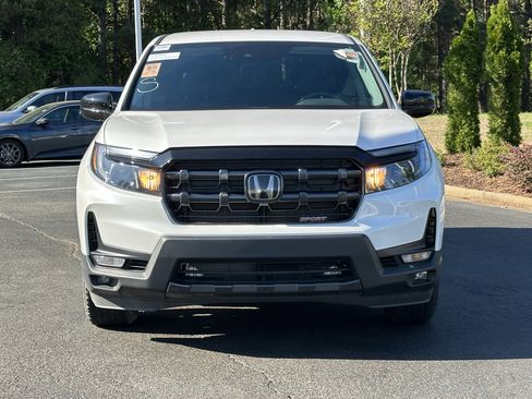 Used 2025 Honda Ridgeline Sport image 3