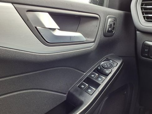 Used 2023 Ford Escape Platinum AWD/4WD image 20