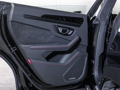 Used 2024 Lamborghini Urus S image 35