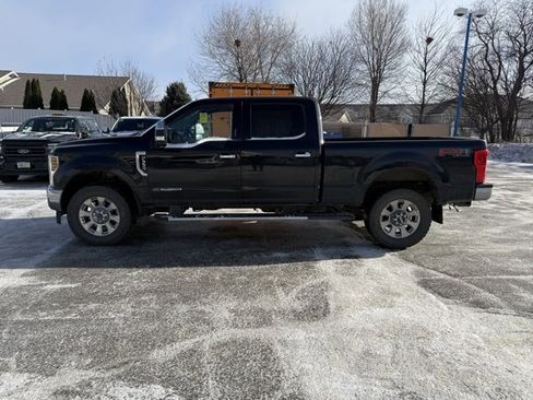Used 2019 Ford F350 Lariat w/ Chrome Package image 4