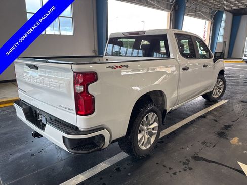 Used 2022 Chevrolet Silverado 1500 Custom w/ Safety Confidence Package AWD/4WD image 10