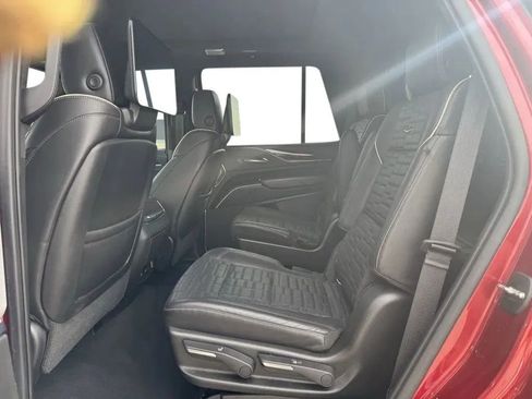 Used 2021 Cadillac Escalade Sport Platinum image 17