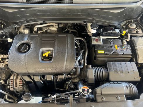 Used 2024 Kia Seltos S FWD image 28