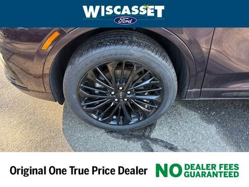 Used 2023 Lincoln Corsair AWD w/ Equipment Group 101A image 21