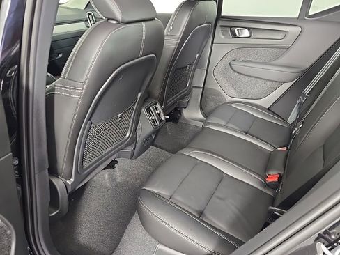 Used 2024 Volvo XC40 B5 Ultimate w/ Climate Package image 14