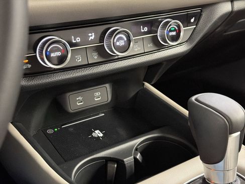 New 2027 Honda HR-V EX-L image 17