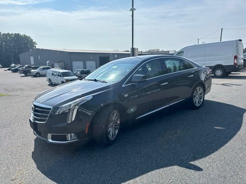Used 2019 Cadillac XTS Luxury FWD image 3