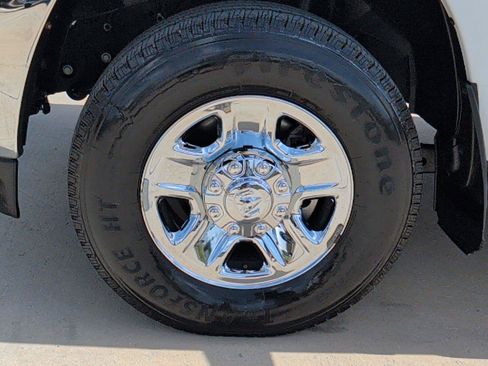 Used 2024 RAM 2500 Tradesman w/ Chrome Appearance Group AWD/4WD image 10