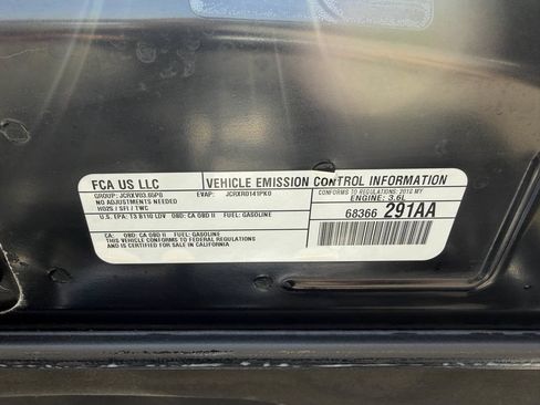 Used 2018 Dodge Challenger SXT RWD image 20