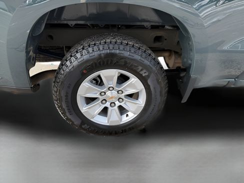 Used 2025 Chevrolet Silverado 1500 LT AWD/4WD image 24