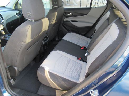 Used 2020 Chevrolet Equinox LT FWD image 32