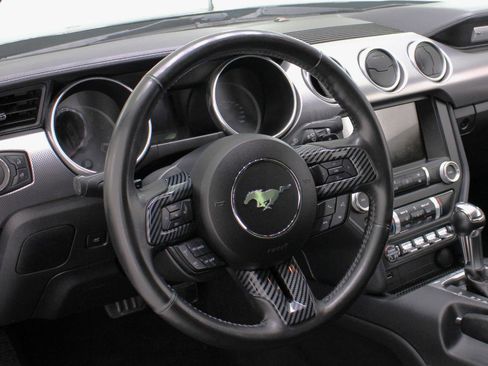 Used 2019 Ford Mustang GT w/ Equipment Group 301A RWD image 30