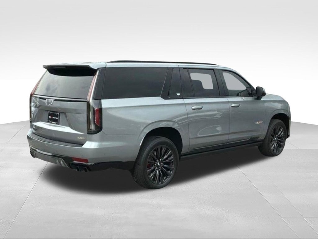 Used 2024 Cadillac Escalade ESV V w/ LPO, ONYX Package AWD/4WD image 7