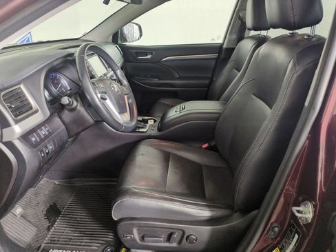 Used 2018 Toyota Highlander Limited Platinum AWD/4WD image 9