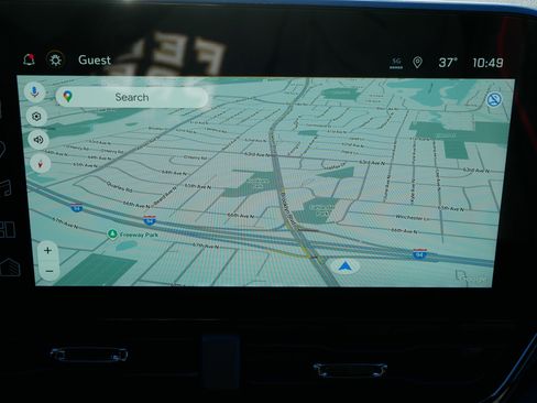 New 2026 Chevrolet Equinox RS w/ LPO, Floor Liner Package image 7