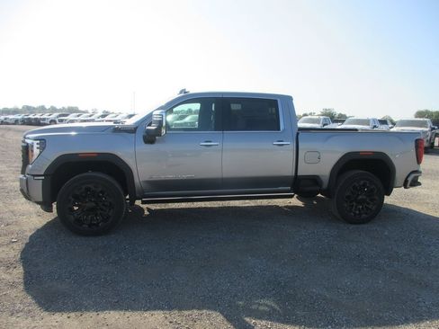 New 2026 GMC Sierra 2500 Denali Ultimate AWD/4WD image 10