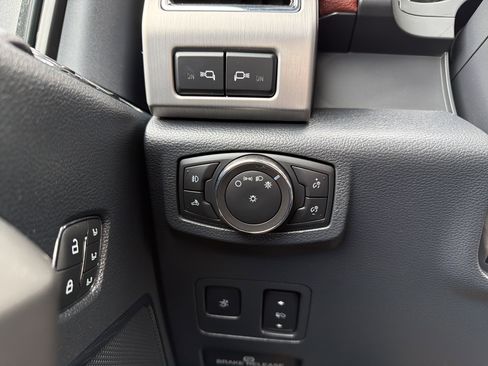 Used 2022 Ford F350 Platinum w/ Snow Plow Prep Package image 24