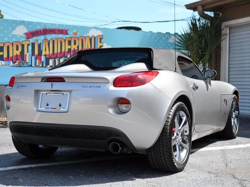 Used 2007 Pontiac Solstice Convertible w/ Premium Package RWD image 22