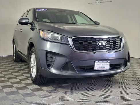 Used 2020 Kia Sorento LX FWD image 3