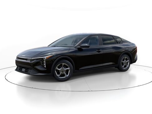 New 2026 Kia K4 LXS FWD image 3