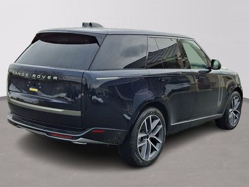 New 2026 Land Rover Range Rover SE image 3