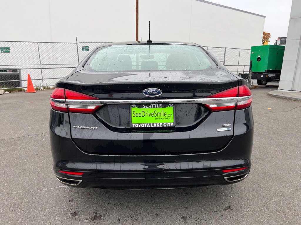 Used 2017 Ford Fusion SE AWD/4WD image 5