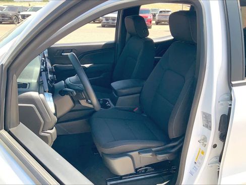 Used 2024 Chevrolet Colorado LT w/ LT Convenience Package image 8