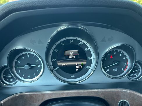 Used 2013 Mercedes-Benz E 350 Sedan image 24