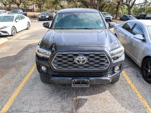 Used 2021 Toyota Tacoma TRD Off-Road image 5